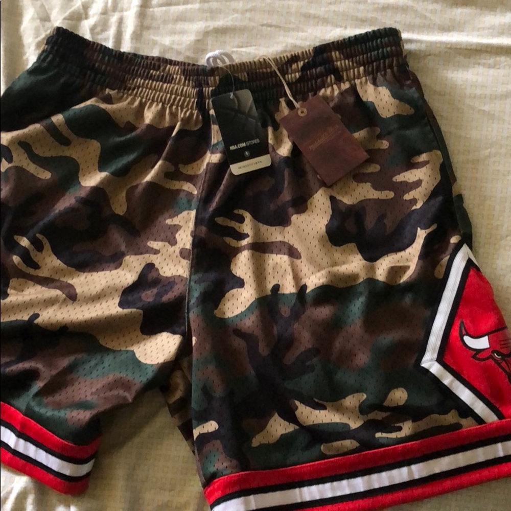 Mitchell and Ness woodland camo Chicago bulls